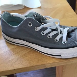 Converse Shoes - Converse low tops Converse Shoes - Converse low tops